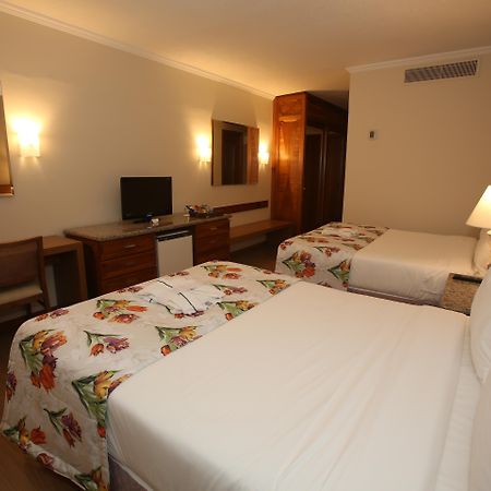 Mabu Thermas Grand Resort Foz do Iguaçu Kültér fotó A room at the hotel
